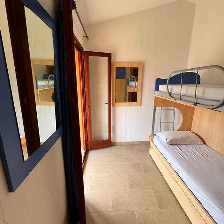 Lovely And Peaceful House 2 Km Form Porto Pino *
