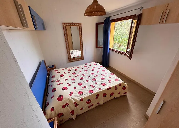 Lovely And Peaceful House 2 Km Form Porto Pino Nyaraló