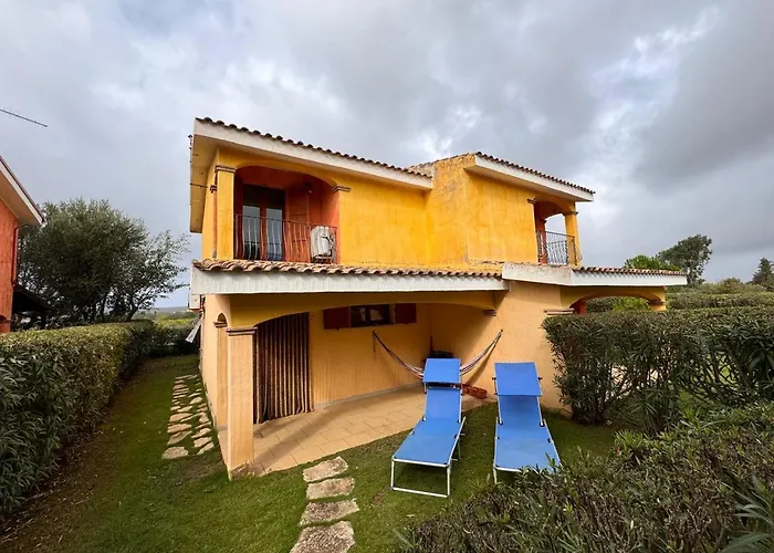 Lovely And Peaceful House 2 Km Form Porto Pino